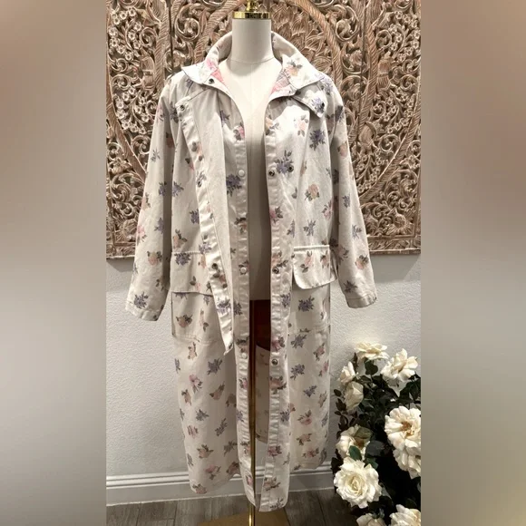 Kay Louise One of a Kind Cotton Denim Off-White Floral Drover’s (Duster) Coat - Picture 7 of 14